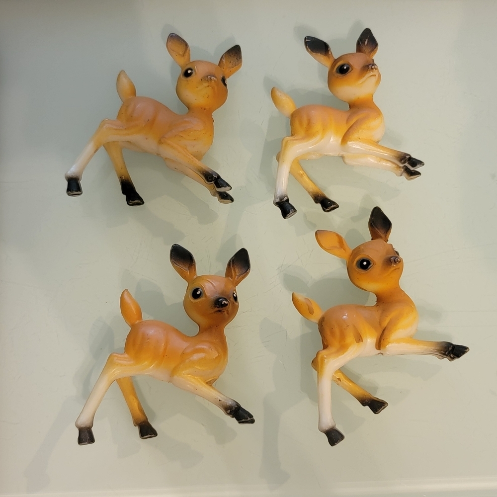 Vintage set Of 4 Miniature Deer and 3" Deer Hard Plastic Mini Small